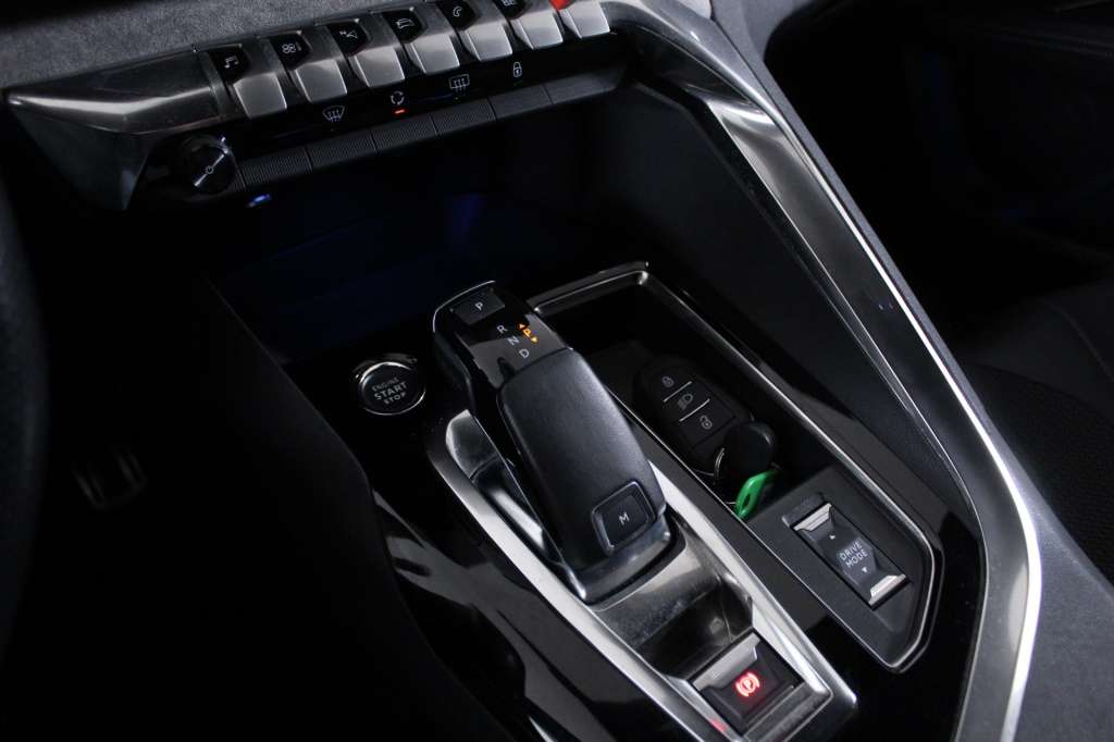 peugeot-3008-2022-diesel-1499cc