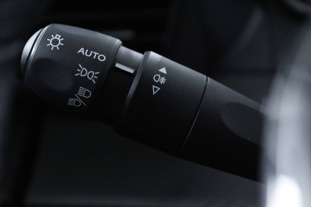 peugeot-208-2024-gasolina-1199cc