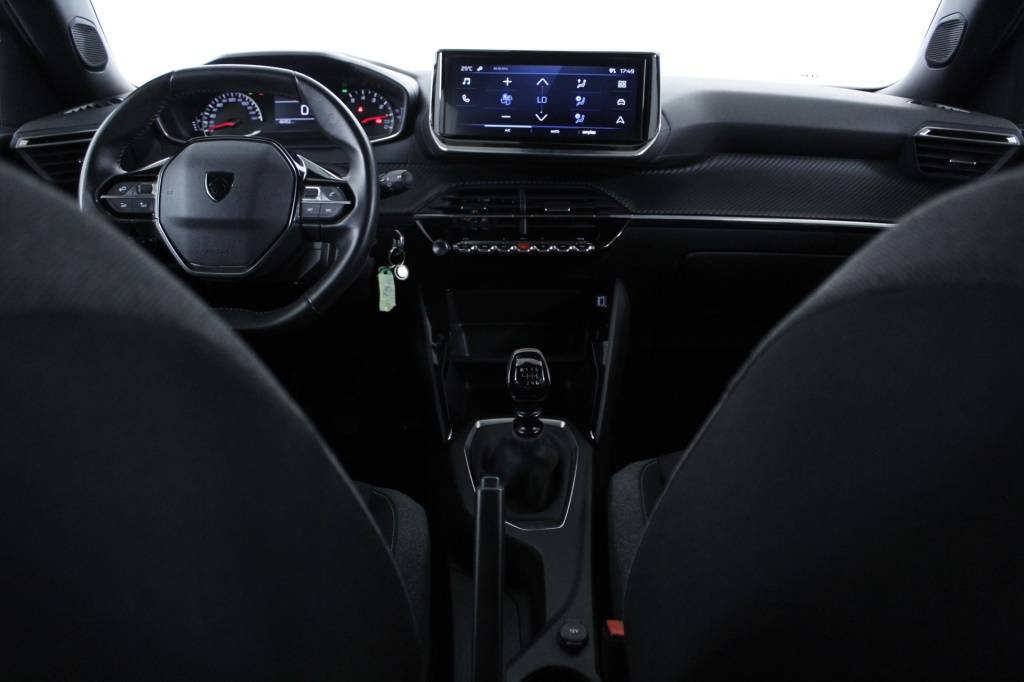 peugeot-2008-2024-gasolina-1199cc
