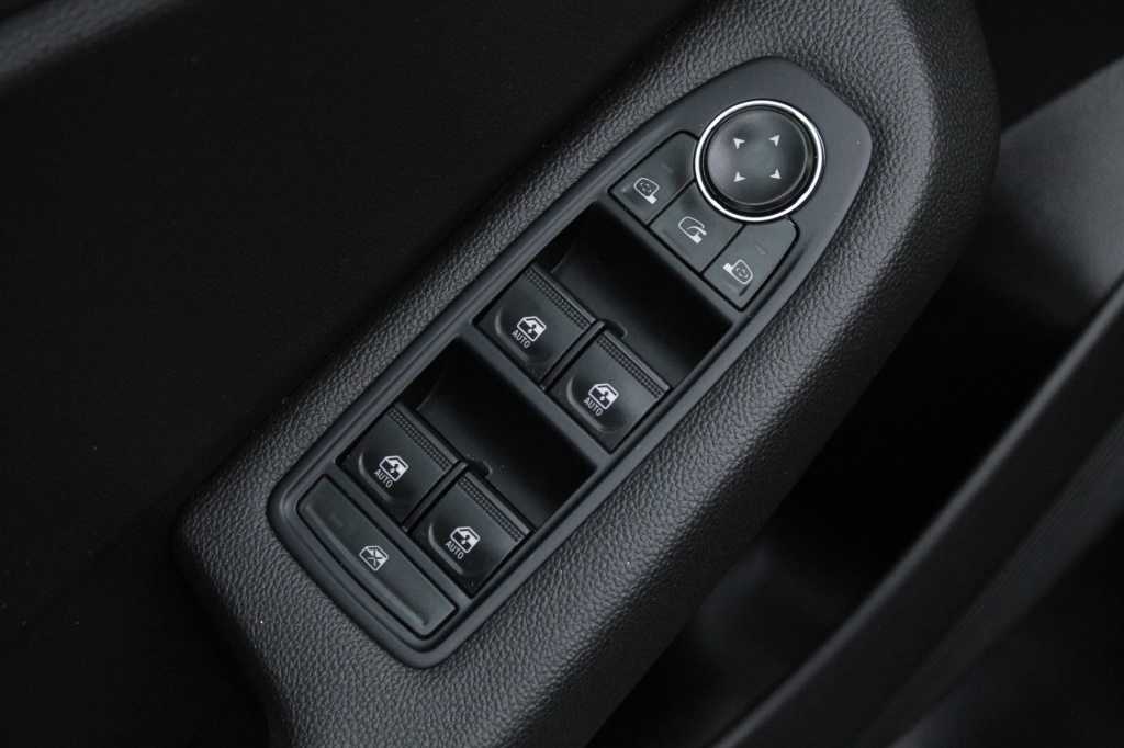 mitsubishi-colt-2024-gasolina-999cc