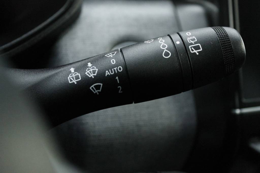 mitsubishi-colt-2024-gasolina-999cc