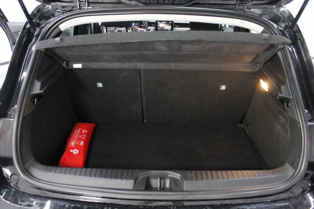 mitsubishi-colt-2024-gasolina-999cc