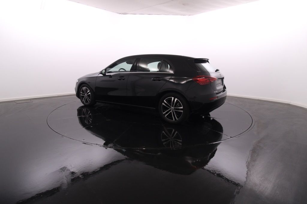 mercedes-benz-classe-a-2025-hibrido-1332cc