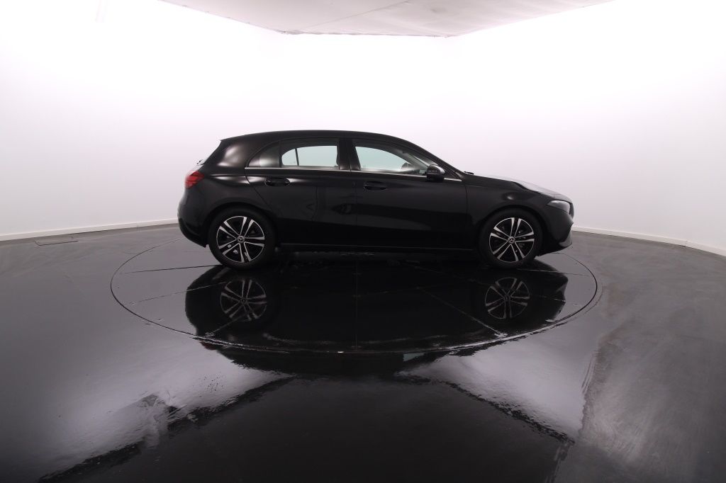 mercedes-benz-classe-a-2025-hibrido-1332cc