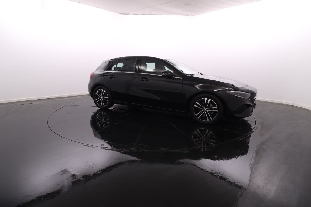 mercedes-benz-classe-a-2025-hibrido-1332cc
