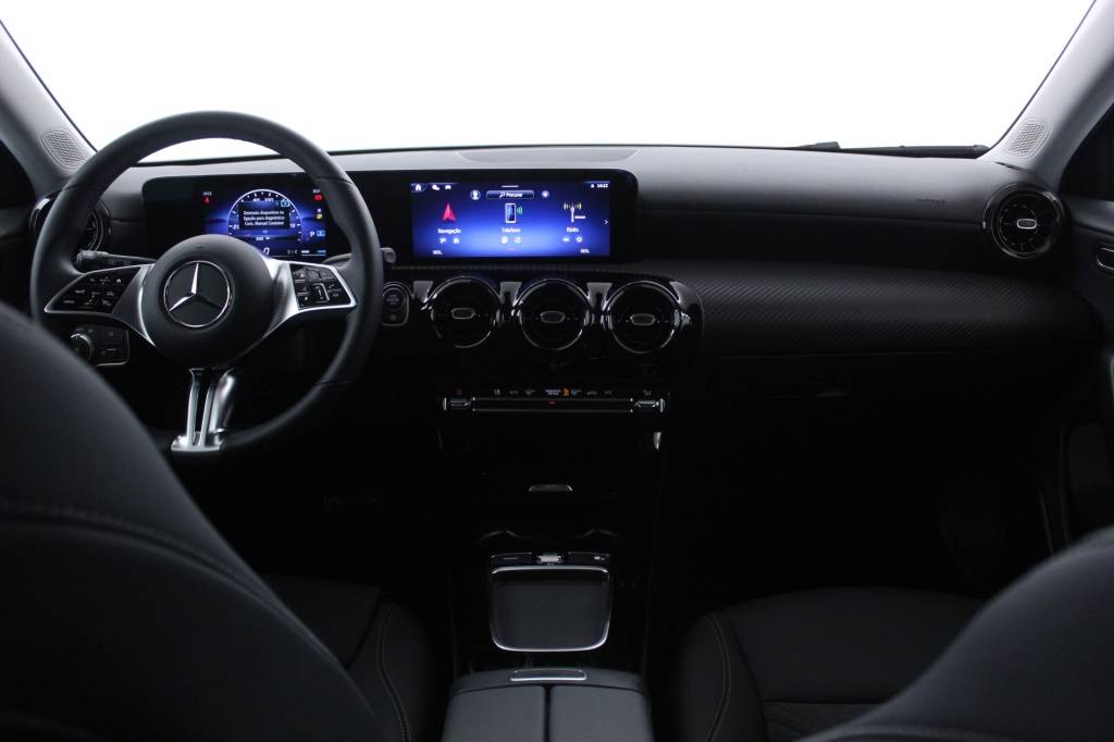 mercedes-benz-classe-a-2025-hibrido-1332cc