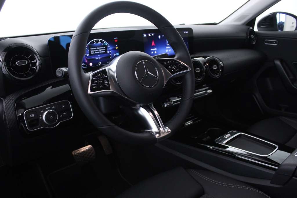 mercedes-benz-classe-a-2025-hibrido-1332cc