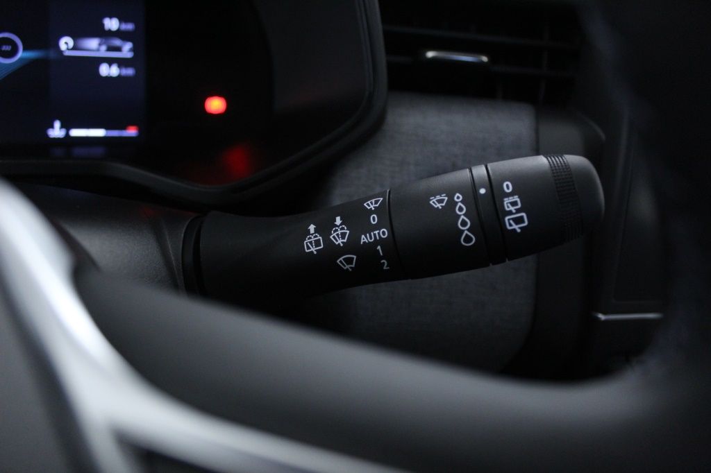mitsubishi-colt-2024-gasolina-999cc