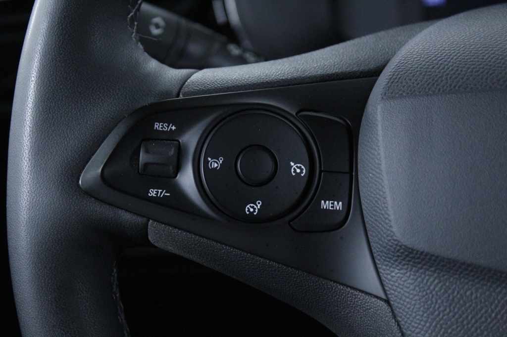 opel-corsa-2025-gasolina-1199cc