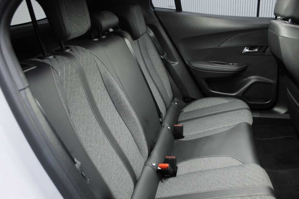 peugeot-2008-2024-gasolina-1199cc