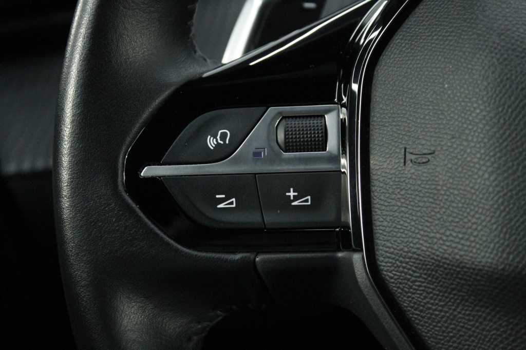 peugeot-2008-2024-gasolina-1199cc