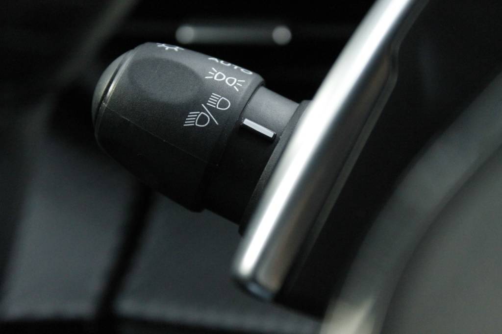 peugeot-2008-2024-gasolina-1199cc