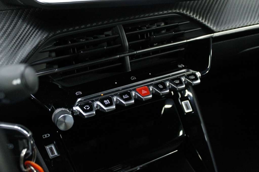 peugeot-2008-2024-gasolina-1199cc