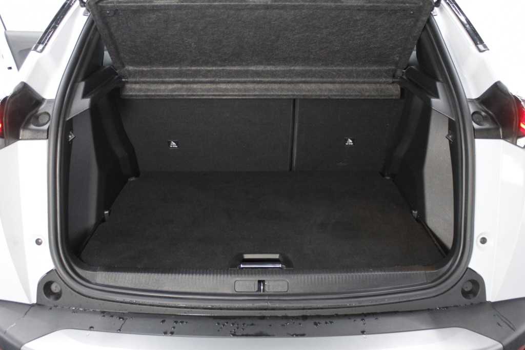 peugeot-2008-2024-gasolina-1199cc