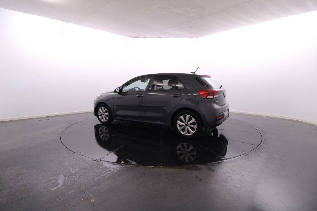 kia-rio-2023-gasolina-998cc