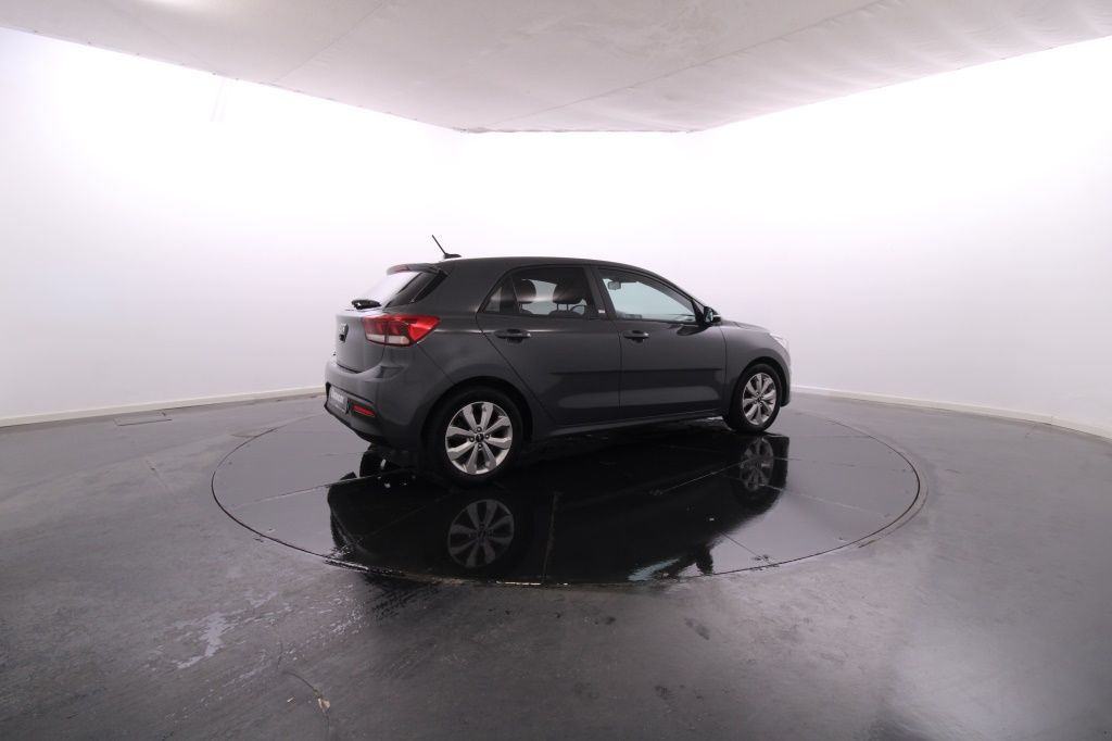 kia-rio-2023-gasolina-998cc