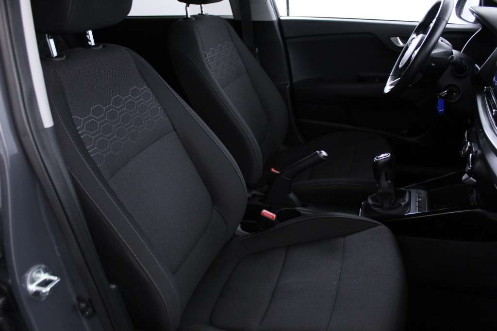 kia-rio-2023-gasolina-998cc