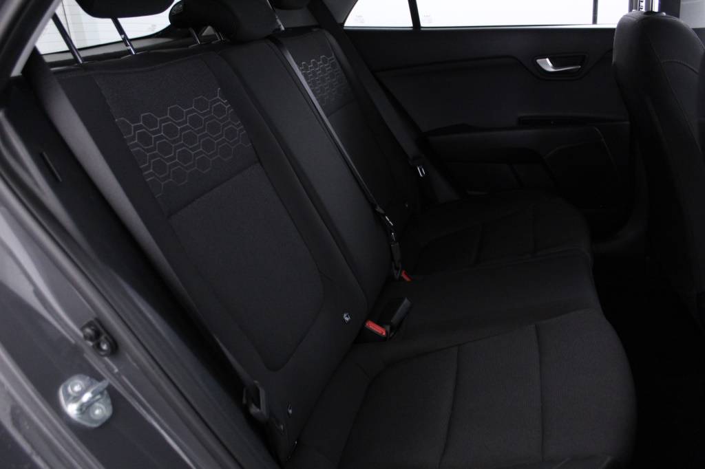 kia-rio-2023-gasolina-998cc