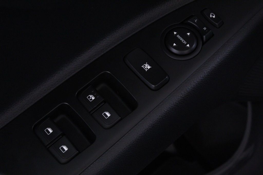 kia-rio-2023-gasolina-998cc