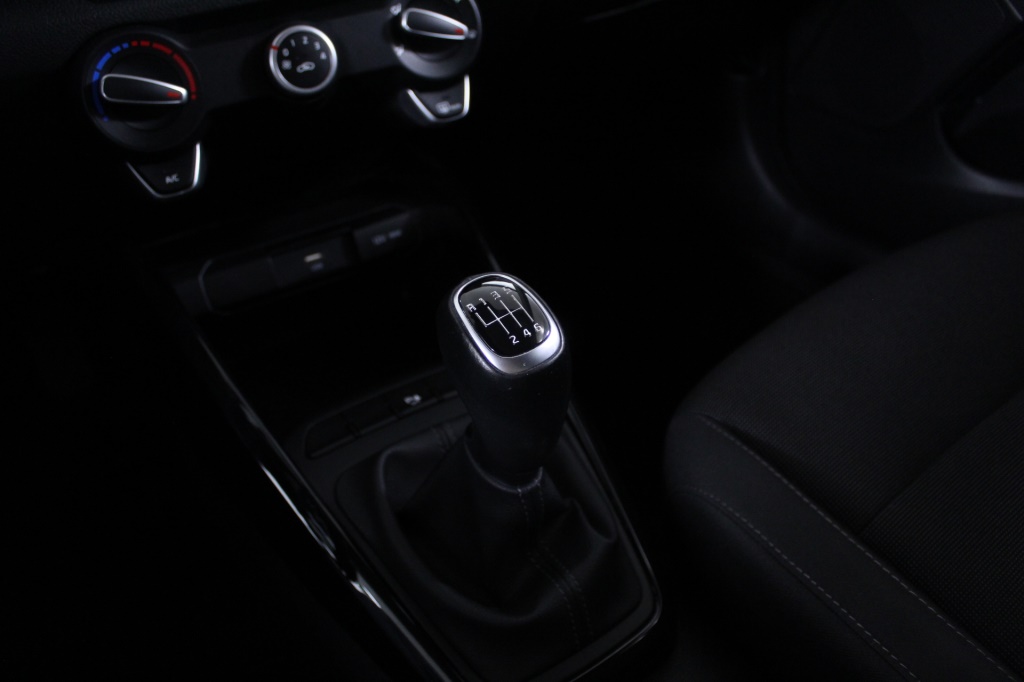 kia-rio-2023-gasolina-998cc
