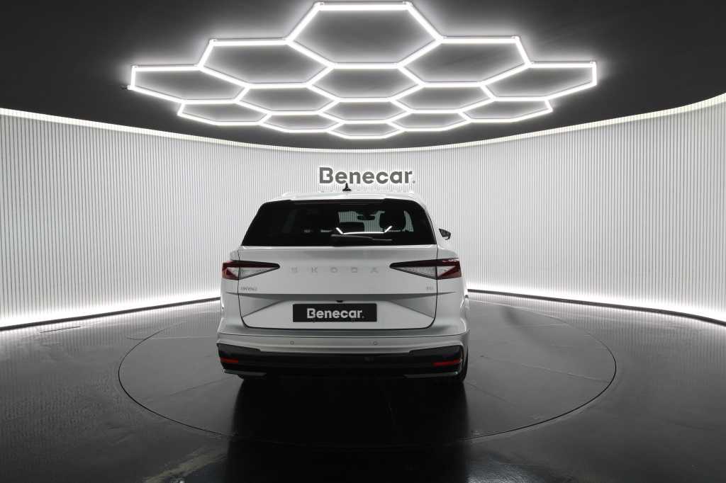 skoda-enyaq-2025-eletrico-1cc