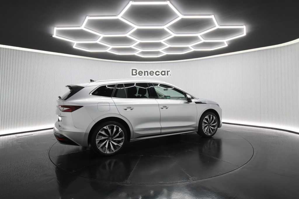 skoda-enyaq-2025-eletrico-1cc