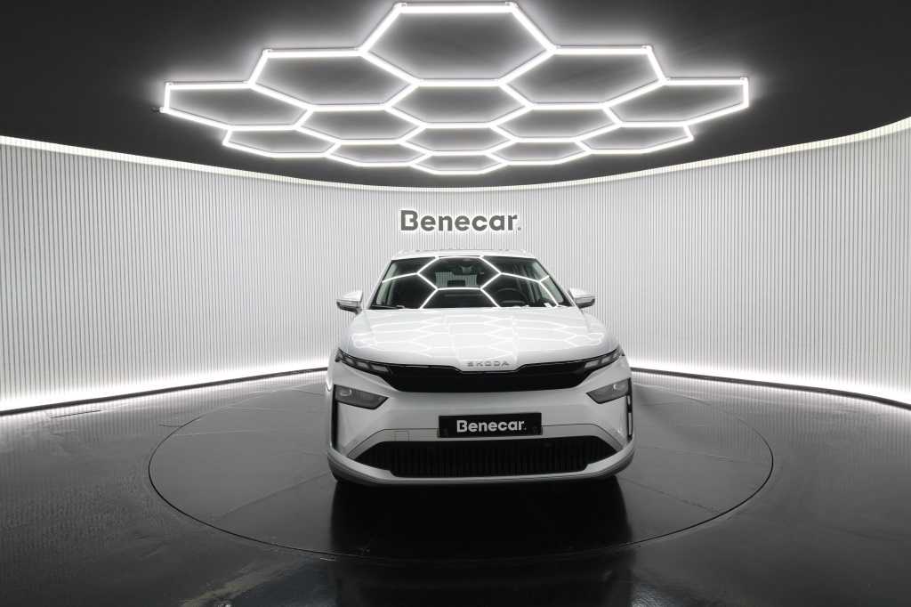 skoda-enyaq-2025-eletrico-1cc