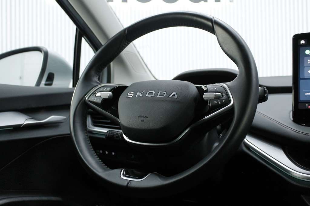 skoda-enyaq-2025-eletrico-1cc