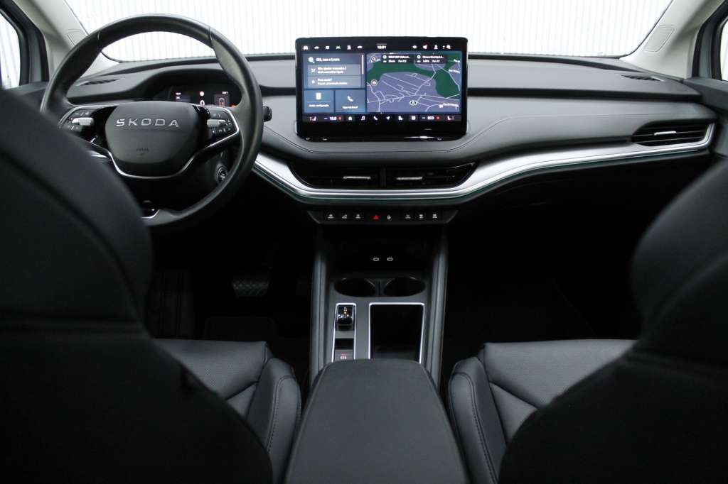 skoda-enyaq-2025-eletrico-1cc