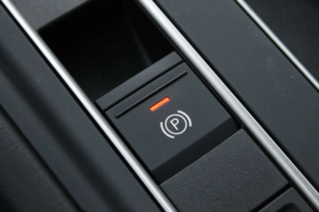 skoda-enyaq-2025-eletrico-1cc