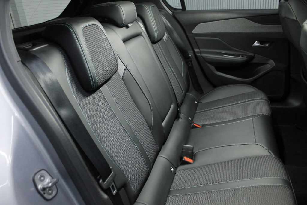 peugeot-308-2024-gasolina-1199cc