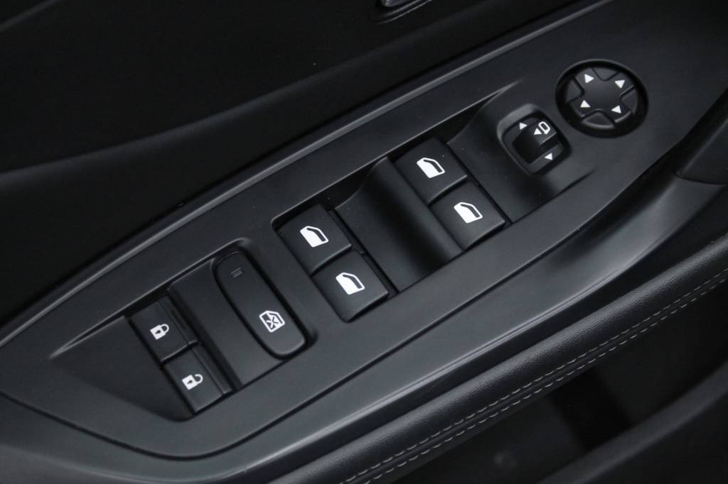 peugeot-308-2024-gasolina-1199cc