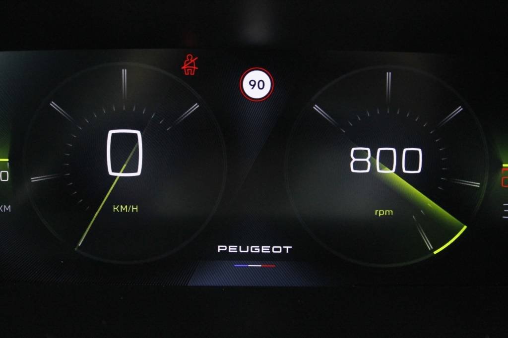 peugeot-308-2024-gasolina-1199cc
