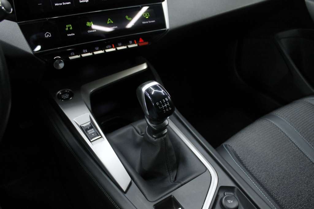 peugeot-308-2024-gasolina-1199cc