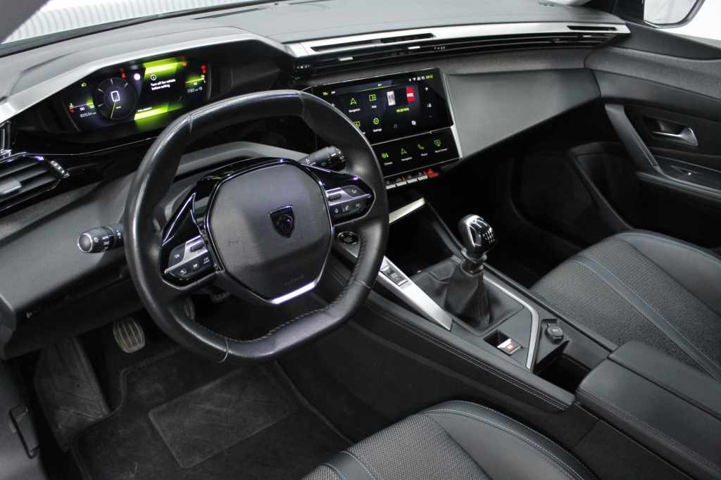 peugeot-308-2024-gasolina-1199cc
