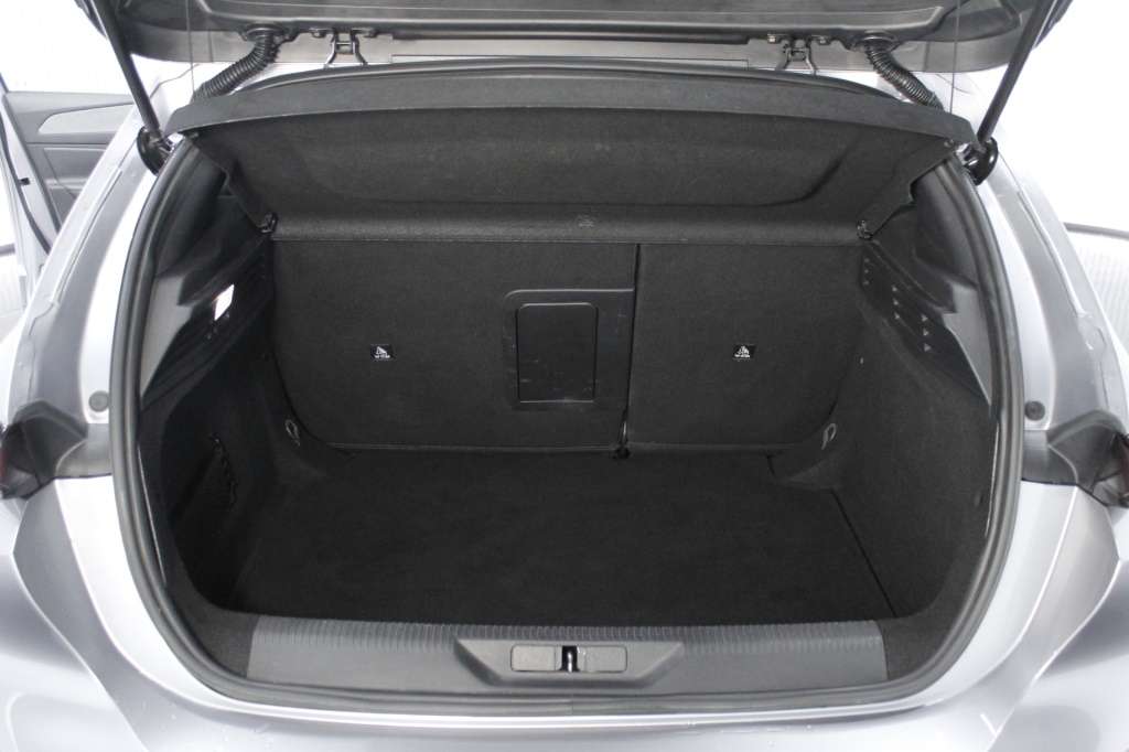 peugeot-308-2024-gasolina-1199cc