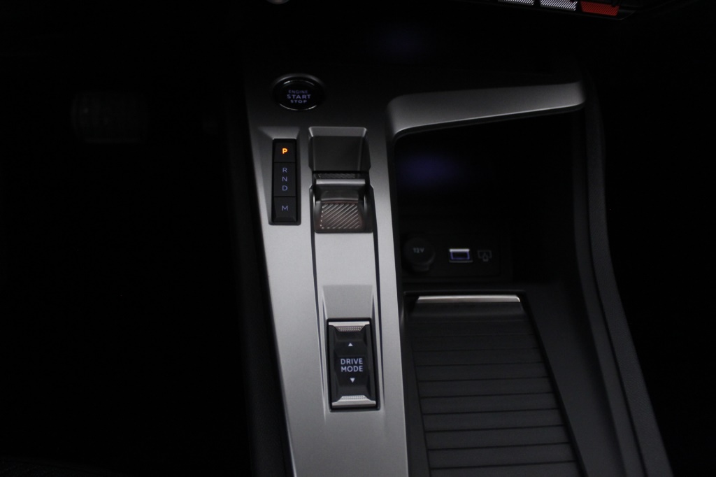 peugeot-308-sw-2025-diesel-1499cc