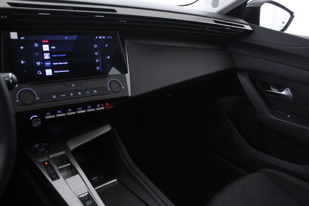 peugeot-308-sw-2025-diesel-1499cc