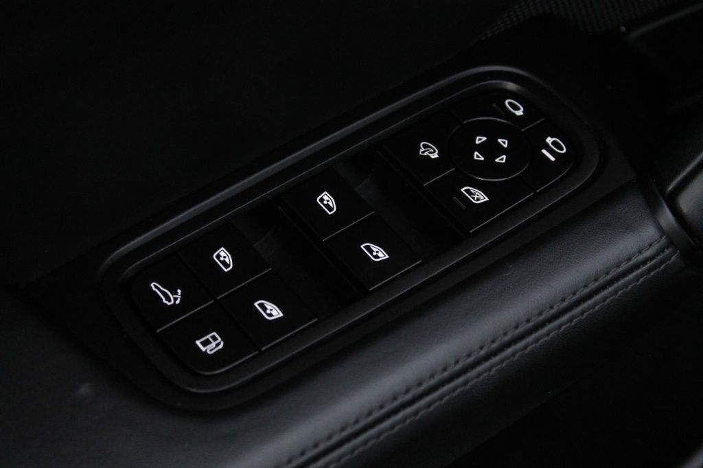 porsche-cayenne-2025-hibrido-2995cc