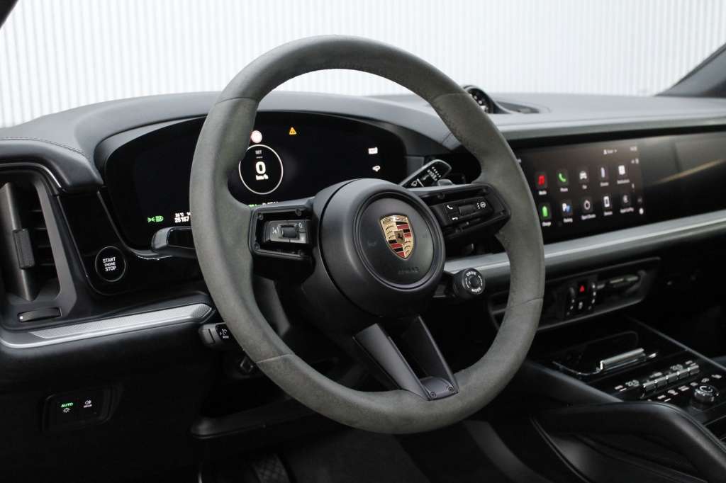 porsche-cayenne-2025-hibrido-2995cc