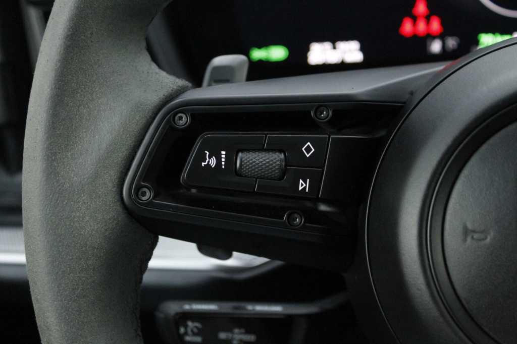 porsche-cayenne-2025-hibrido-2995cc
