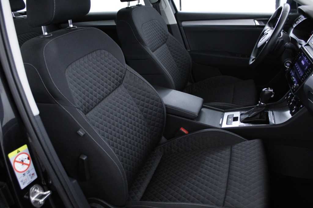 skoda-superb-2024-hibrido-1395cc