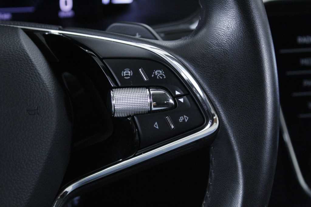 skoda-superb-2024-hibrido-1395cc