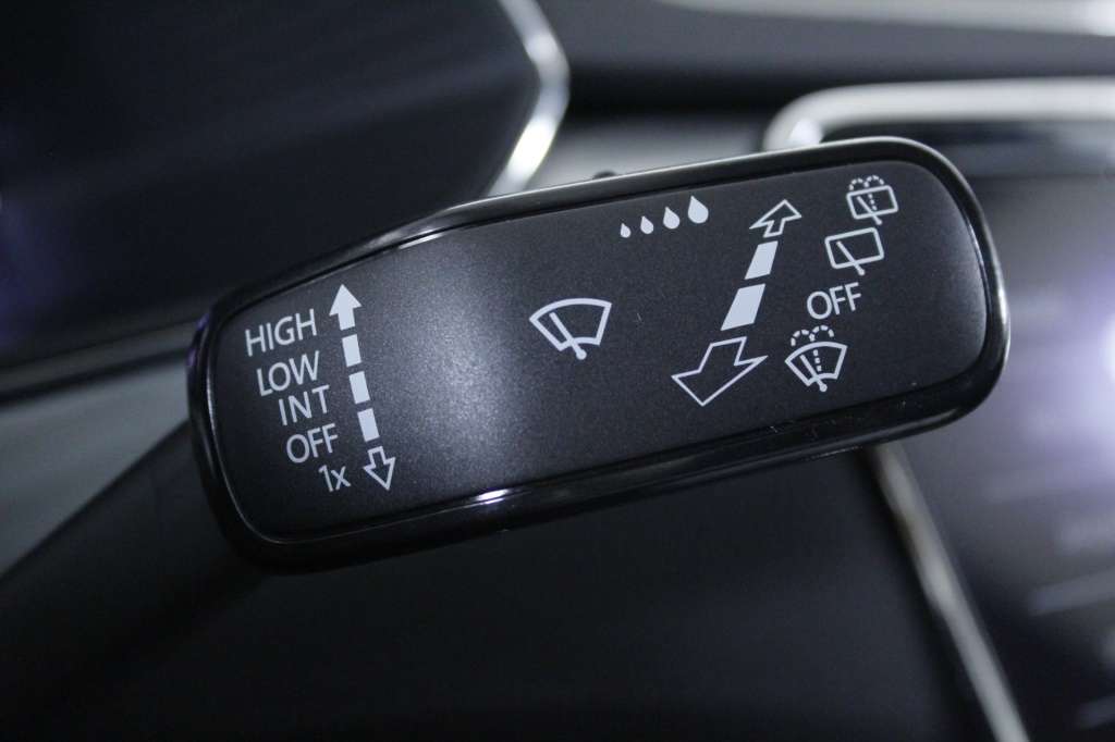 skoda-superb-2024-hibrido-1395cc