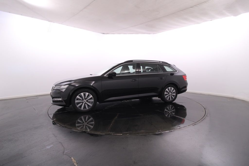 skoda-superb-2024-hibrido-1395cc