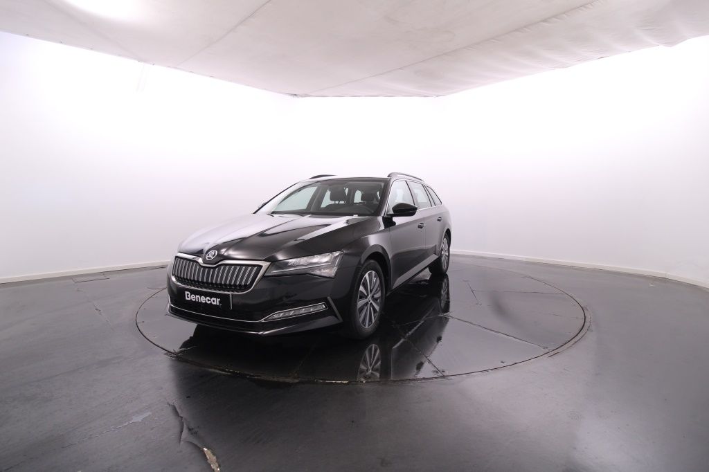 skoda-superb-2024-hibrido-1395cc