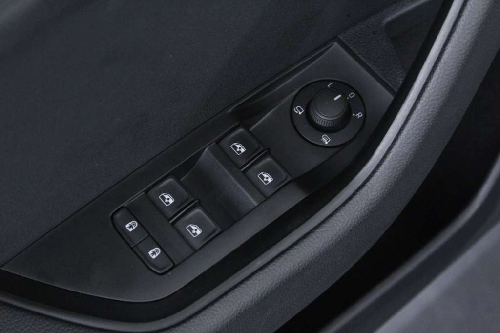 skoda-superb-2024-hibrido-1395cc