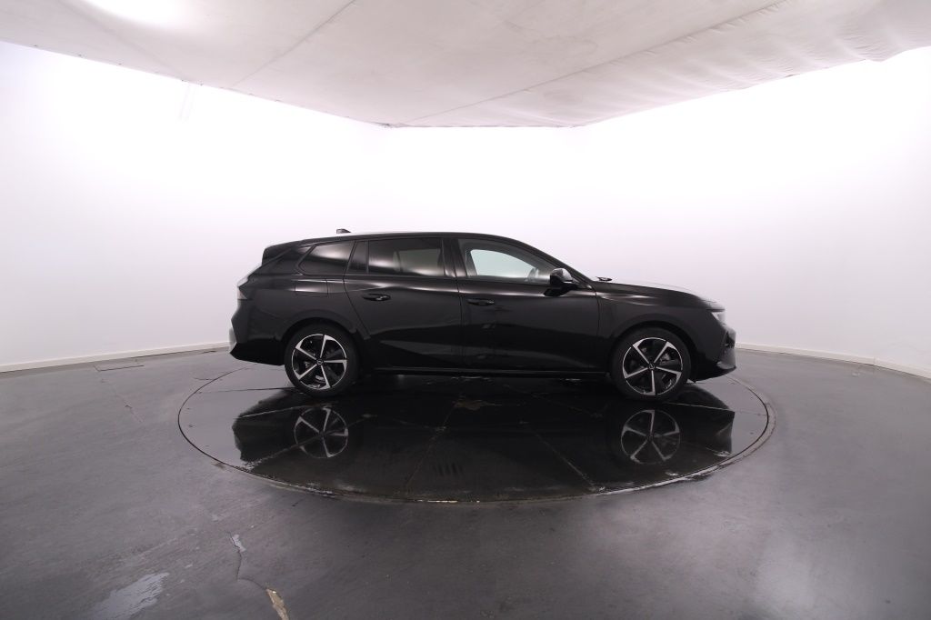 opel-astra-sport-tourer-2025-hibrido-1199cc