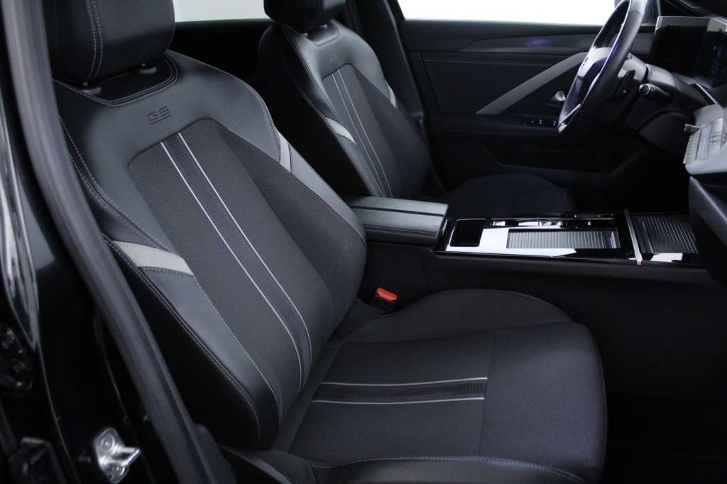 opel-astra-sport-tourer-2025-hibrido-1199cc