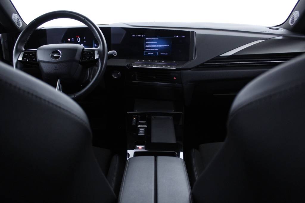 opel-astra-sport-tourer-2025-hibrido-1199cc